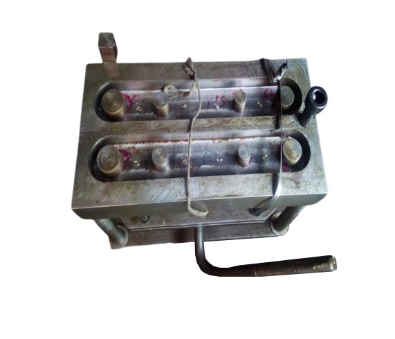 Battery Connector Charging Mould